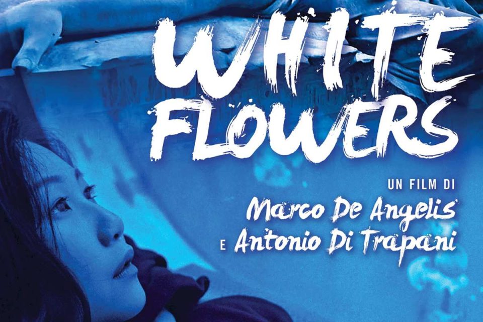 copertina white flowers film thriller amazon prime video