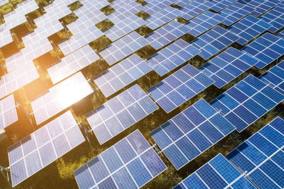 LG affronta l'aumento dei costi dei materiali e dei vincoli di fornitura dei pannelli solari