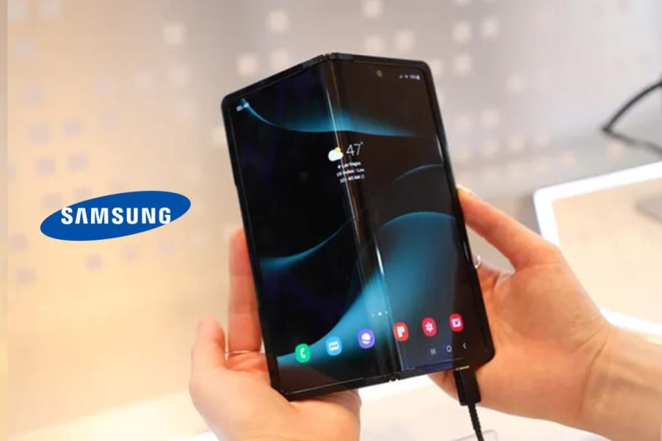 Questo nuovo display Samsung porterà smartphone Galaxy pieghevoli a 360°